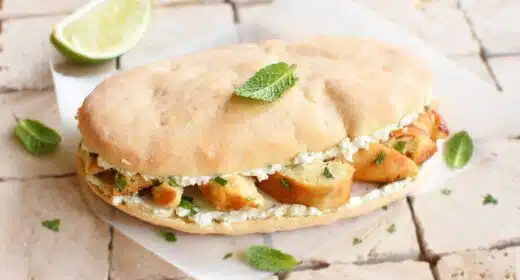 Pitas au poulet mariné aux épices et citron - 3002