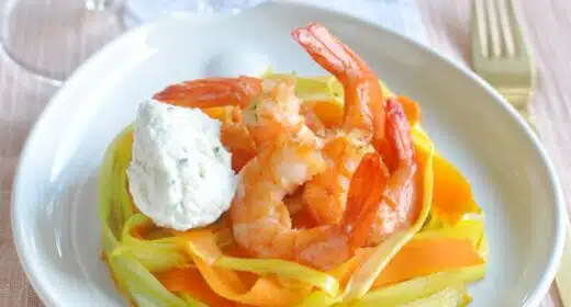 Gambas flambées sur lit de légumes et mousse de petit-suisse - 3142