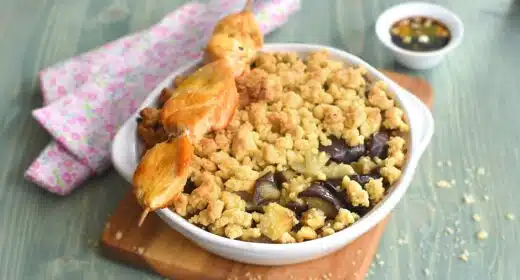 Brochettes de poulet marinées et crumble d’aubergines - 3218