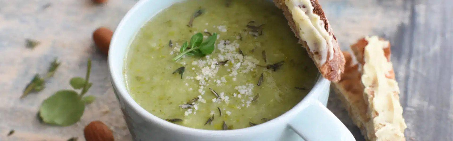 Potage de cresson aux amandes - 3227