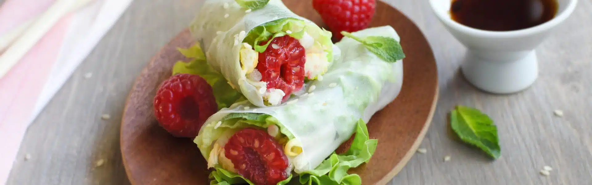 Rouleau de printemps au poulet grillé et framboises - 3200