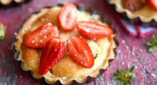 Tarte fraises, rhubarbe et amandes - 3348