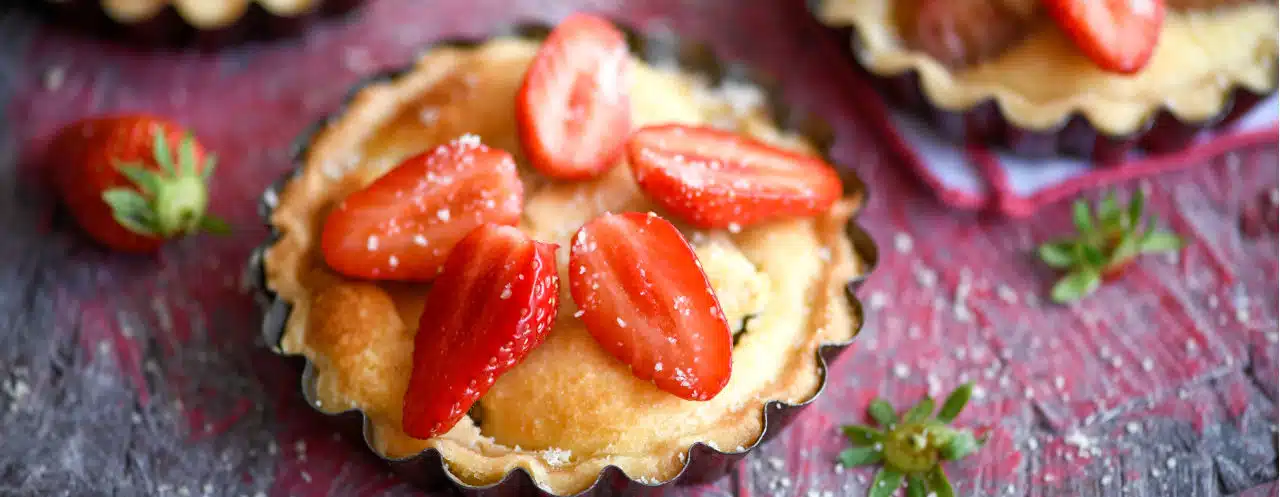 Tarte fraises, rhubarbe et amandes - 3348