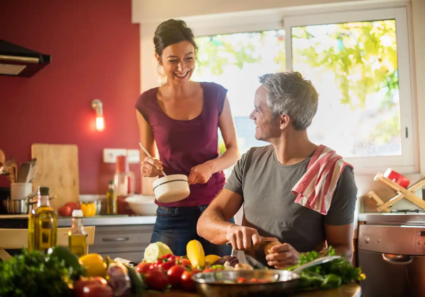 Famille cuisine repas