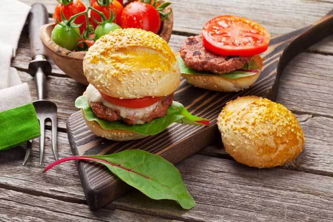 <strong>Au fastfood:</strong> - 3748